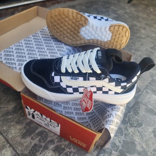 Vans Ultra Range Exo - Image 10