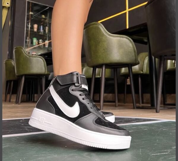 Nike Air Boot - Image 4