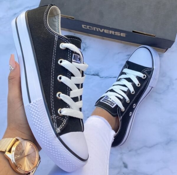 Converse Lona