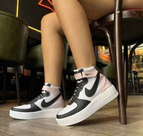 Nike Air Boot - Image 5