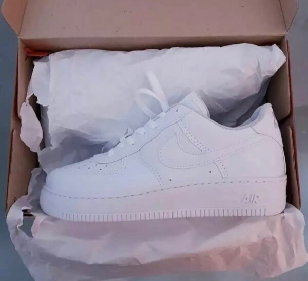 Nike Air Force 1 - Image 3