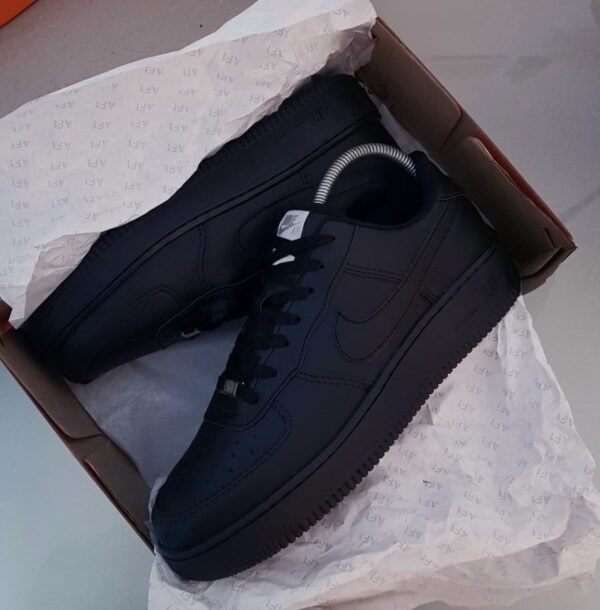 Nike Air Force 1 - Image 2