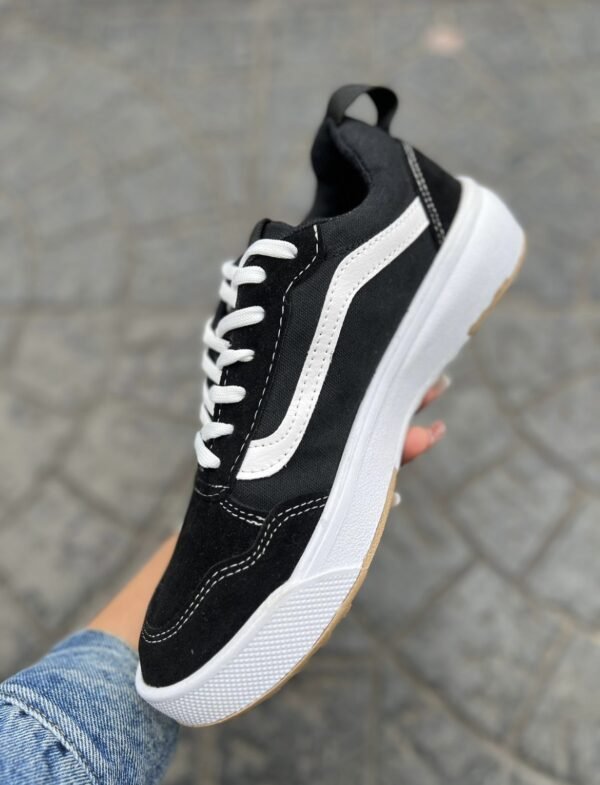 Vans Ultra Range Exo - Image 2